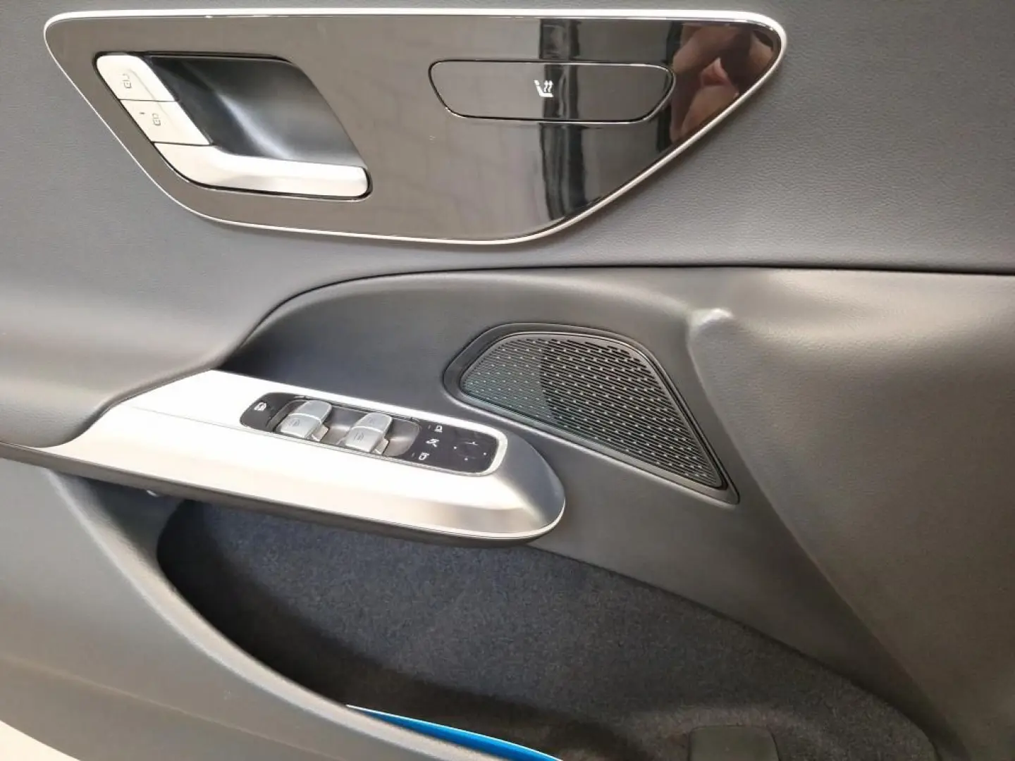 E 200 AVANTGARDE DISTRONIC KEYLESS-GO KAMERA LED