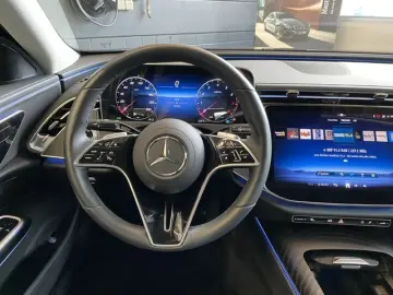 E 200 Avantgarde Distronic LED MBUX Sitzheizung