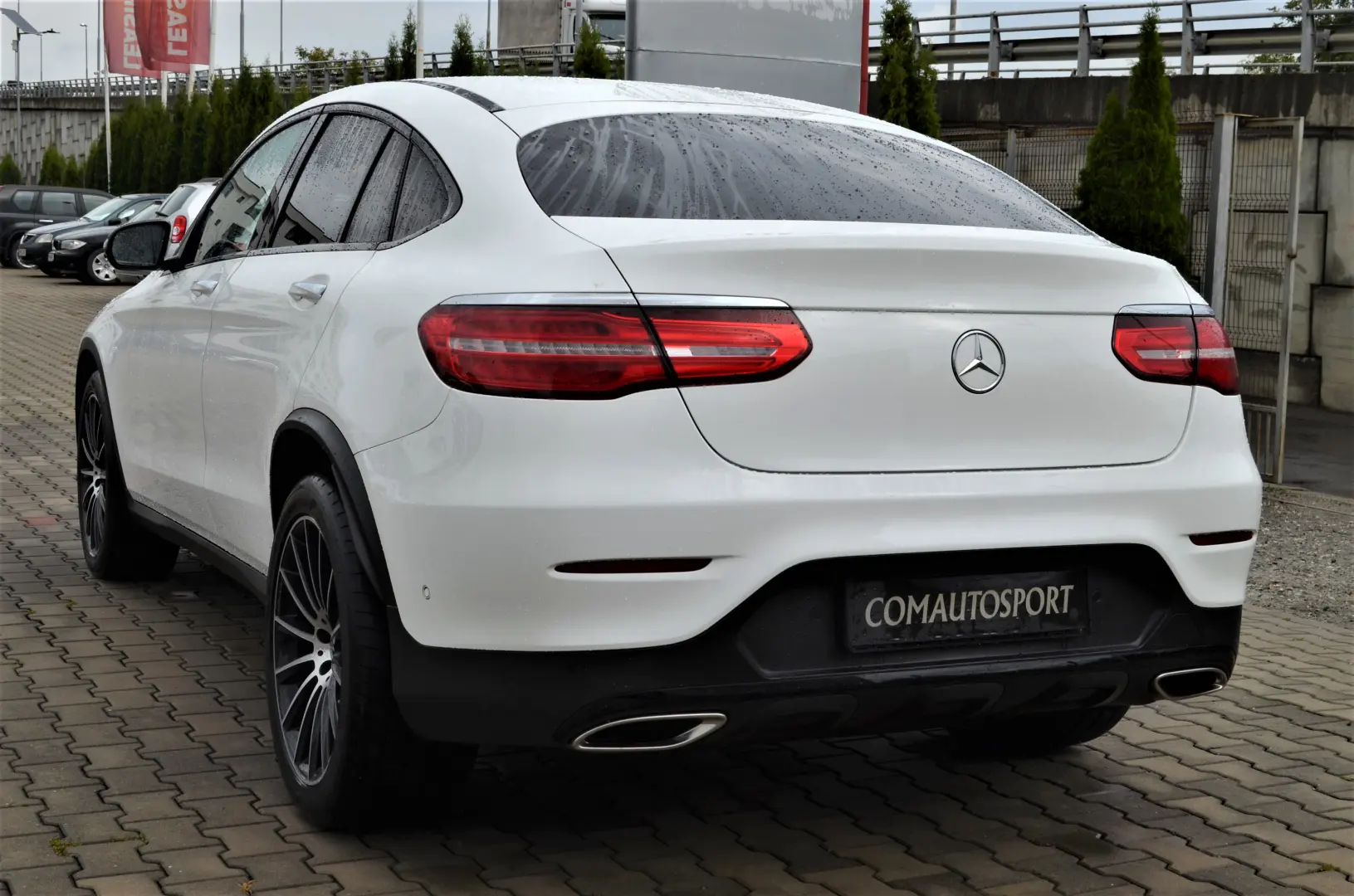 MERCEDES-BENZ GLC 300 COUPE 4MATIC AMG
