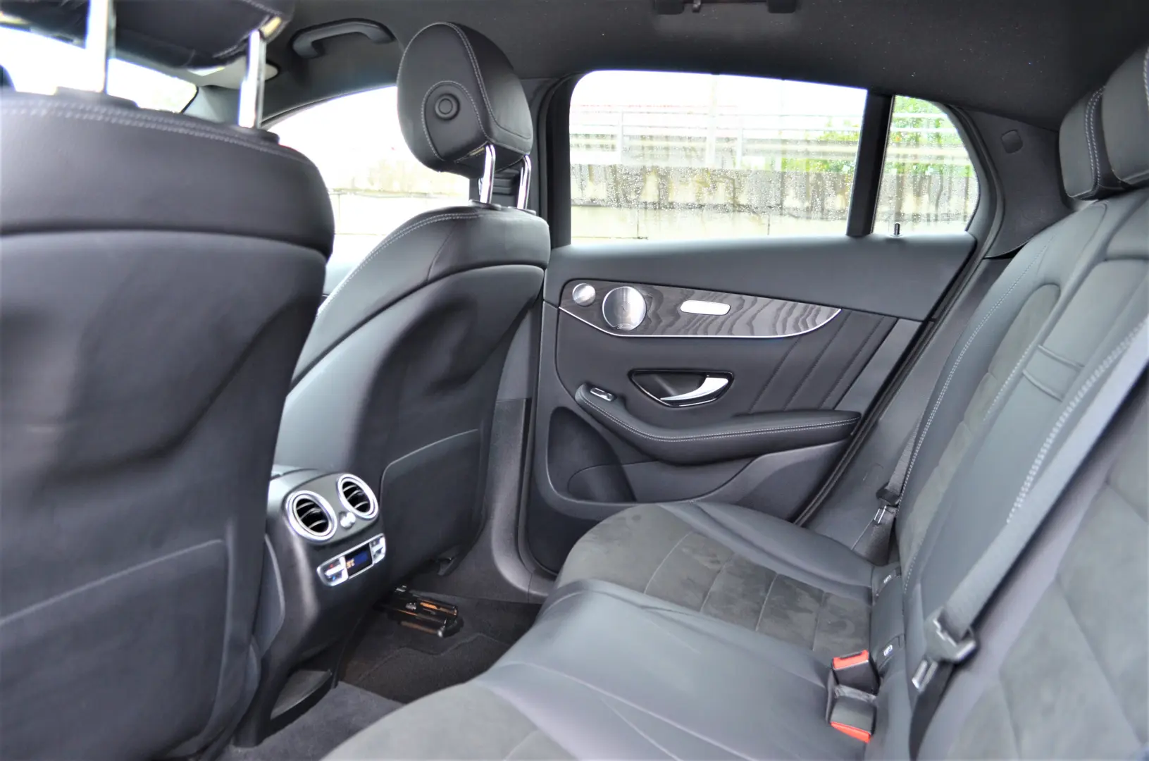 MERCEDES-BENZ GLC 300 COUPE 4MATIC AMG