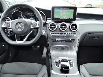 MERCEDES-BENZ GLC 300 COUPE 4MATIC AMG