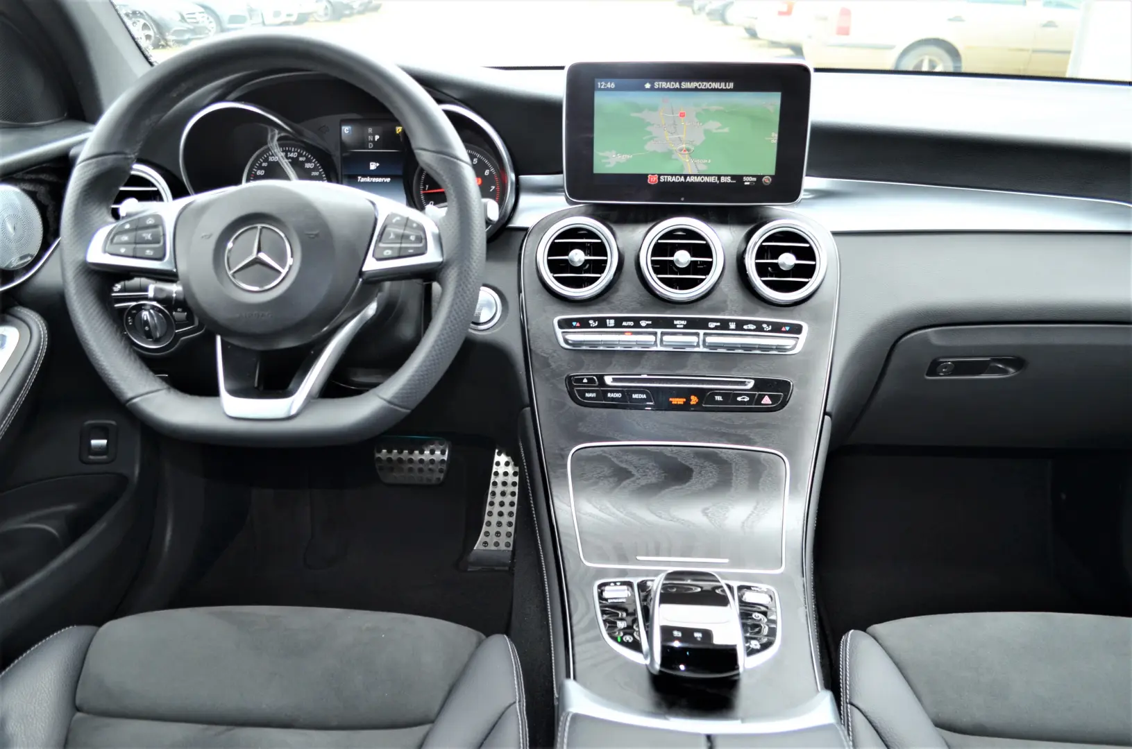 MERCEDES-BENZ GLC 300 COUPE 4MATIC AMG