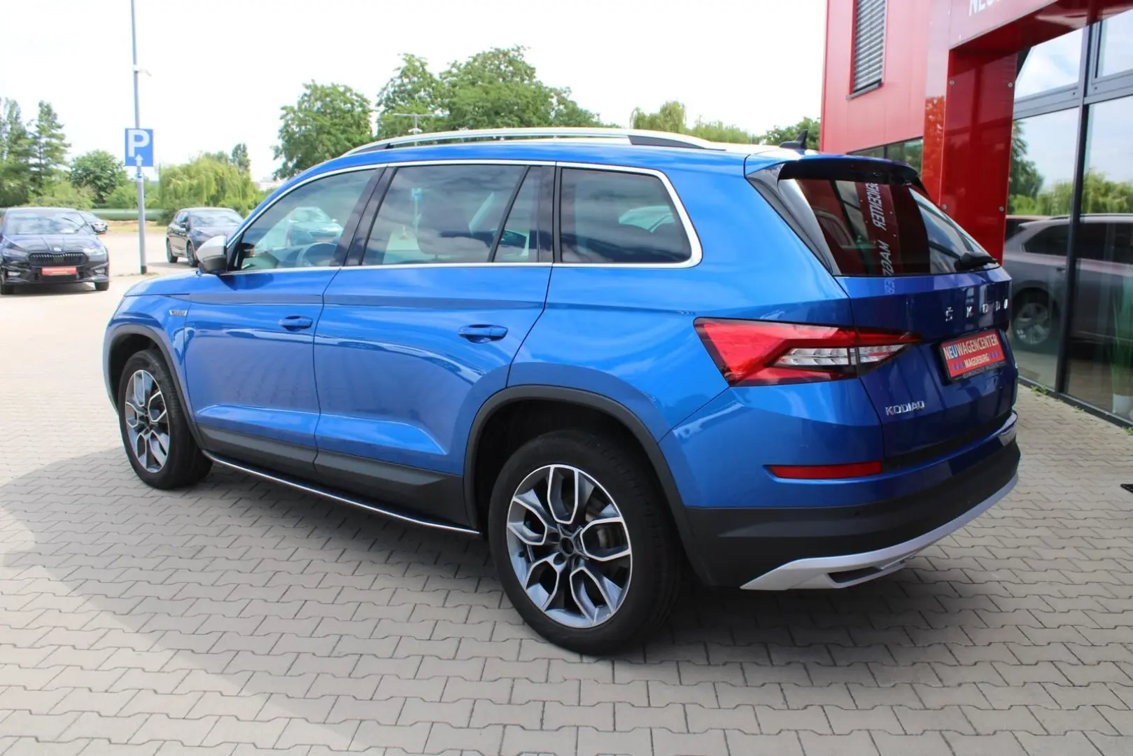 Kodiaq 2.0 TDI Scout *4x4*ST.HZG*NAVI*AHK*4xSHZ*