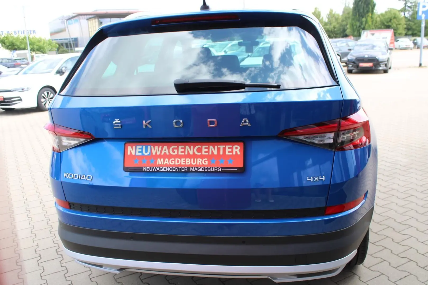 Kodiaq 2.0 TDI Scout *4x4*ST.HZG*NAVI*AHK*4xSHZ*
