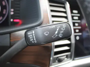 Kodiaq 2.0 TDI Scout *4x4*ST.HZG*NAVI*AHK*4xSHZ*