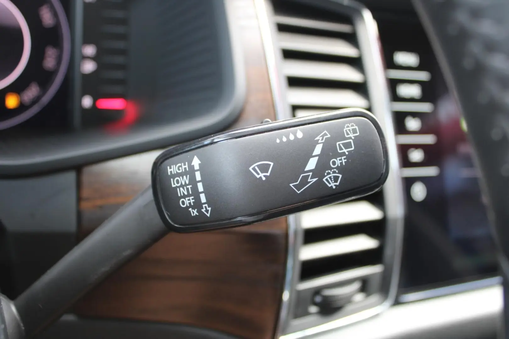 Kodiaq 2.0 TDI Scout *4x4*ST.HZG*NAVI*AHK*4xSHZ*
