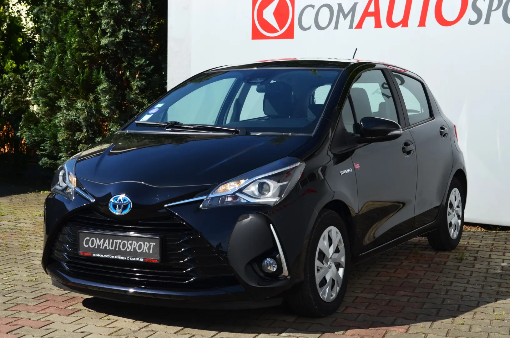 TOYOTA YARIS HYBRID