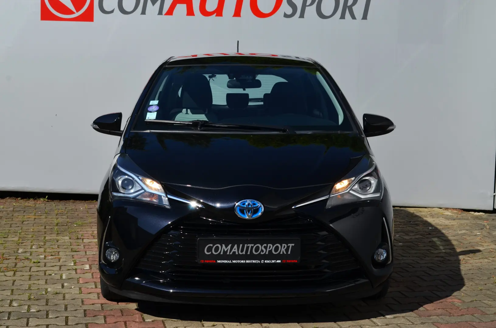 TOYOTA YARIS HYBRID