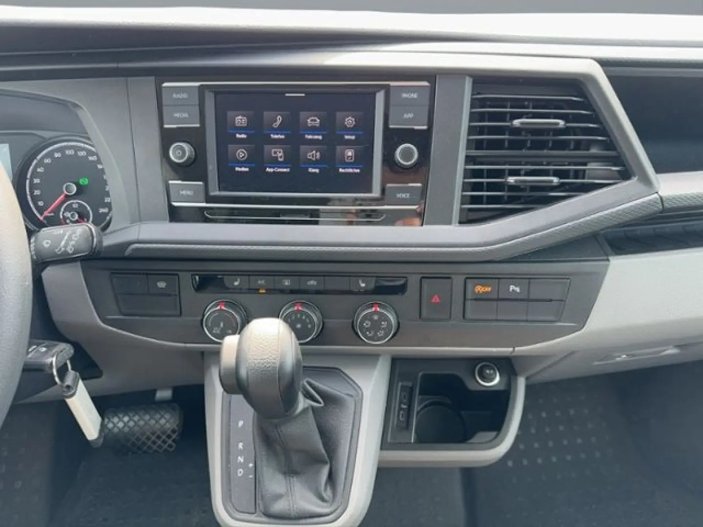 T6.1 Transporter Kombi 2.0 TDI KR DSG, Klima, LE