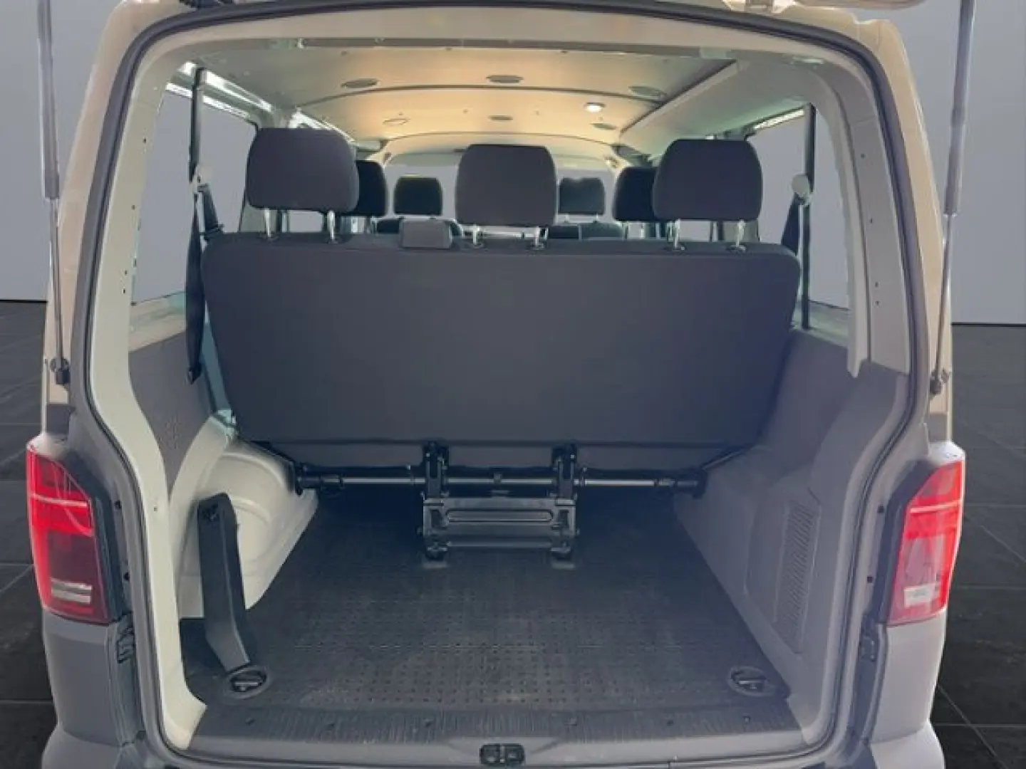 T6.1 Transporter Kombi 2.0 TDI KR DSG, Klima, LE