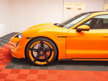 Porsche Taycan Turbo 680CP