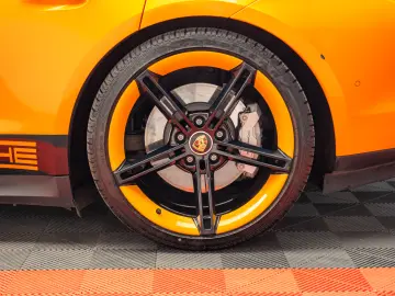 Porsche Taycan Turbo 680CP