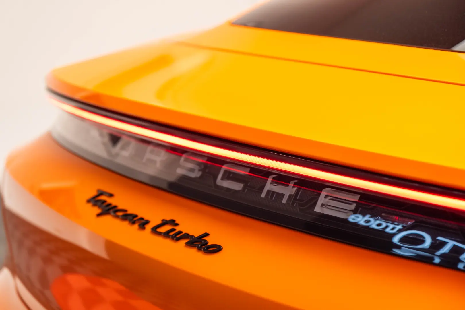 Porsche Taycan Turbo 680CP