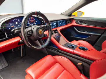 Porsche Taycan Turbo 680CP