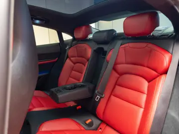 Porsche Taycan Turbo 680CP