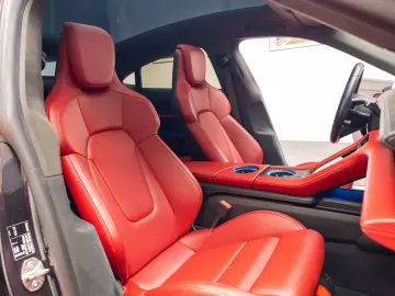 Porsche Taycan Turbo 680CP