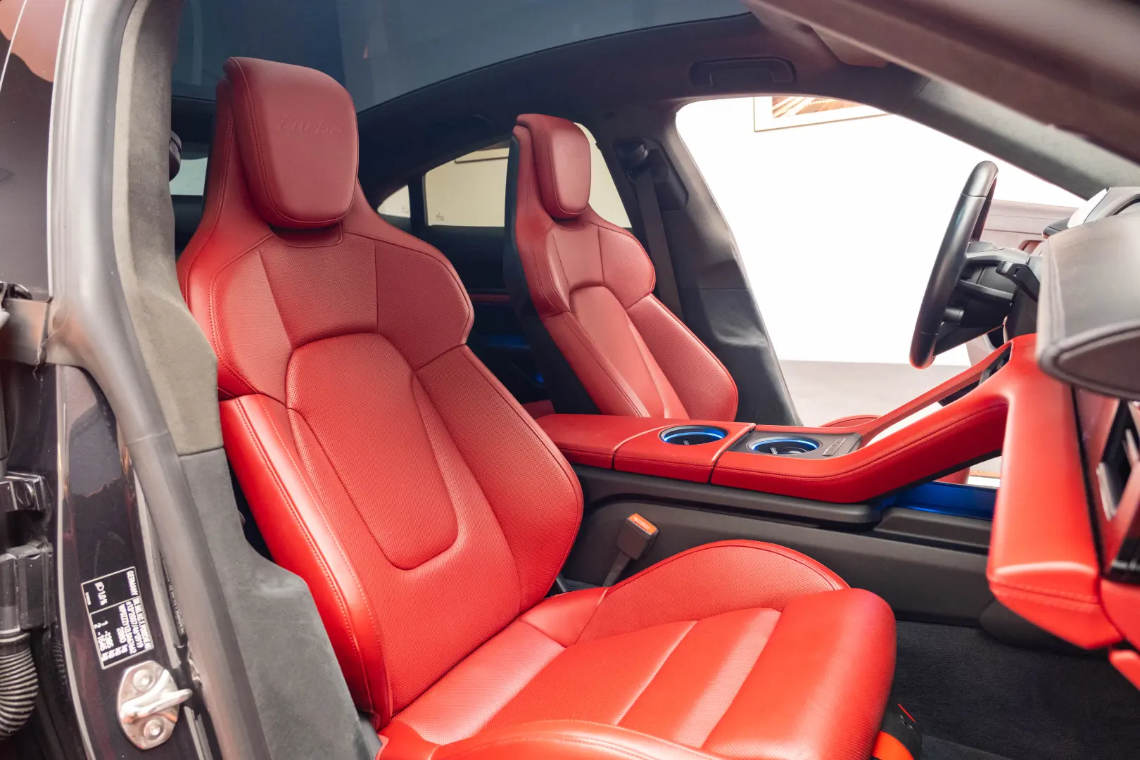 Porsche Taycan Turbo 680CP