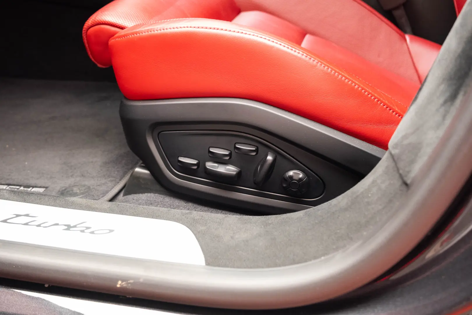 Porsche Taycan Turbo 680CP
