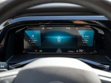 T7 Multivan 2.0 TDI lang NAVI LED PDC SHZ