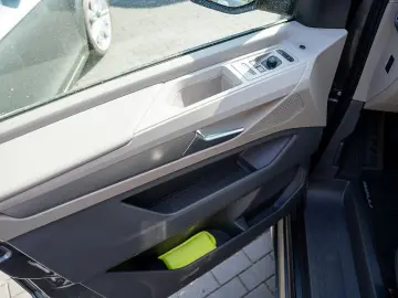 T7 Multivan 2.0 TDI lang NAVI LED PDC SHZ