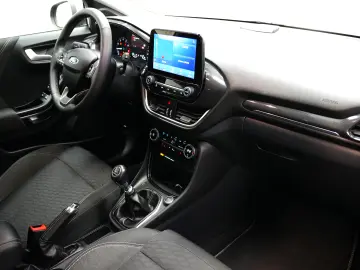 FORD PUMA MT TITANIUM