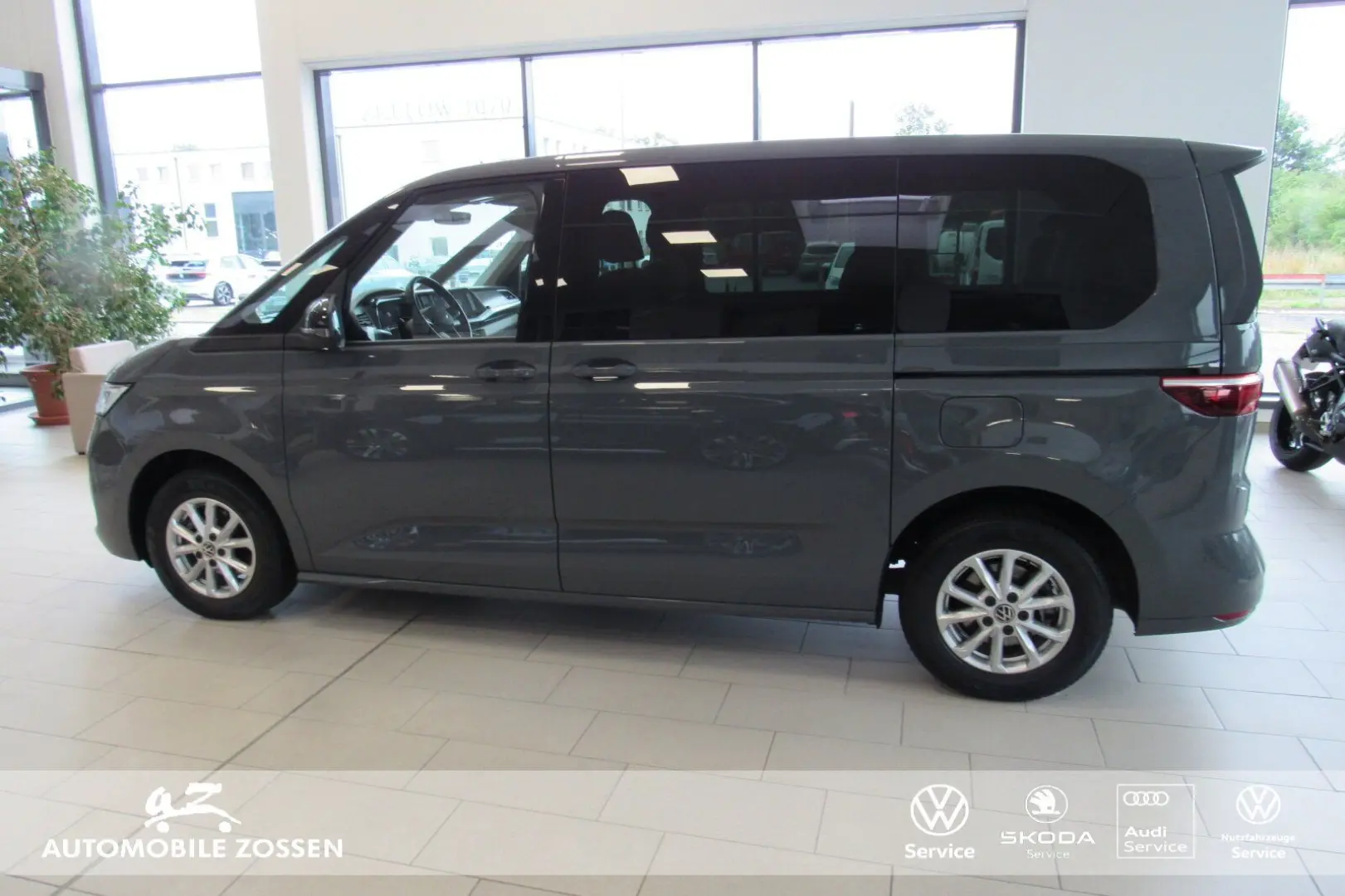 Multivan 2,0 TDI DSG Life Navi, LED Matrix, Pano