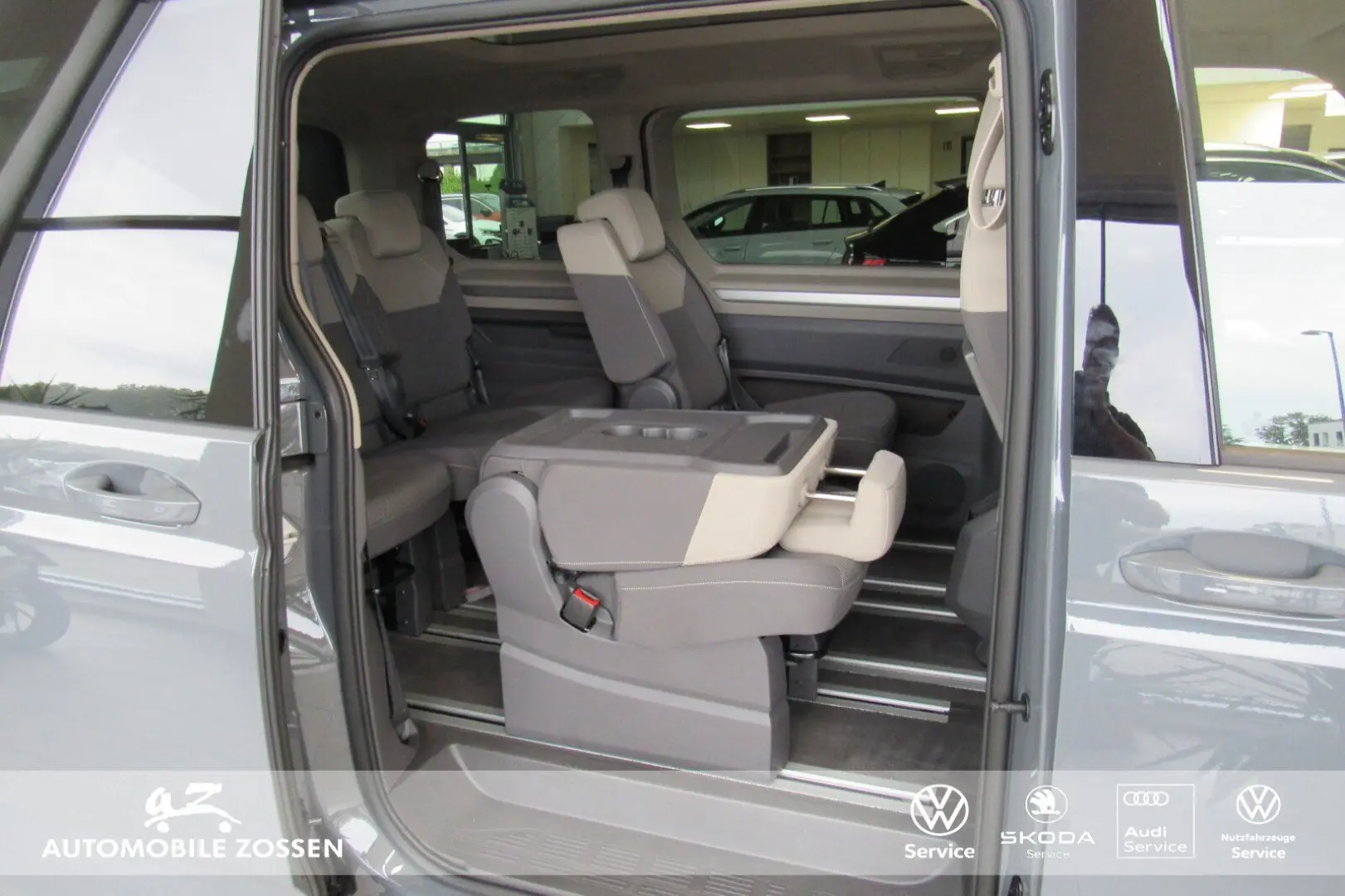 Multivan 2,0 TDI DSG Life Navi, LED Matrix, Pano