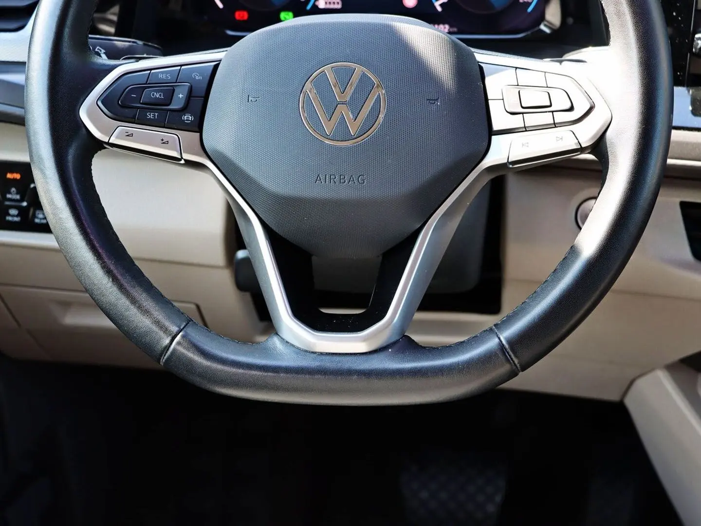 T7 Multivan 2.0 TDI SCR DSG LED/NAVI/RÜCKFK/SITZ