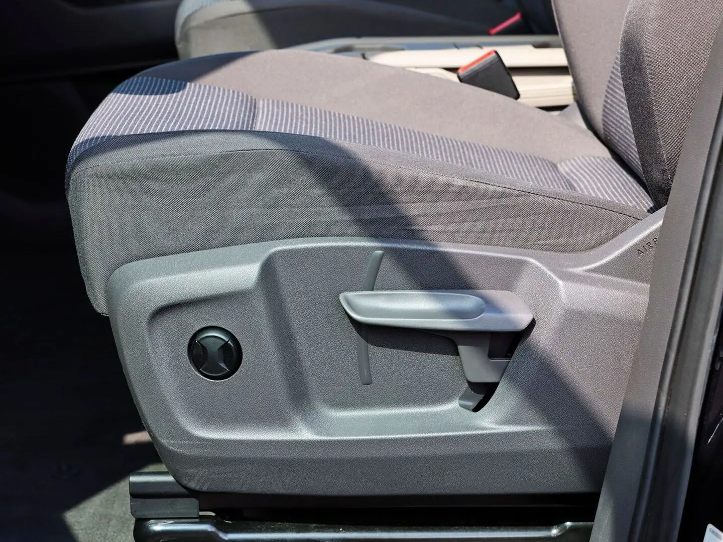 T7 Multivan 2.0 TDI SCR DSG LED/NAVI/RÜCKFK/SITZ