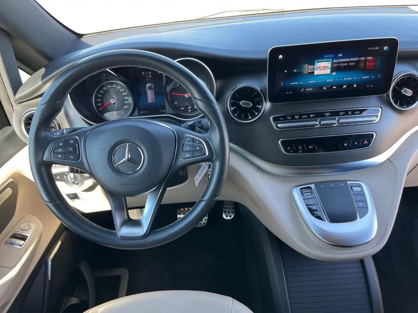V 220 d AVANTGARDE EDITION AMG Sound Standh. AHK