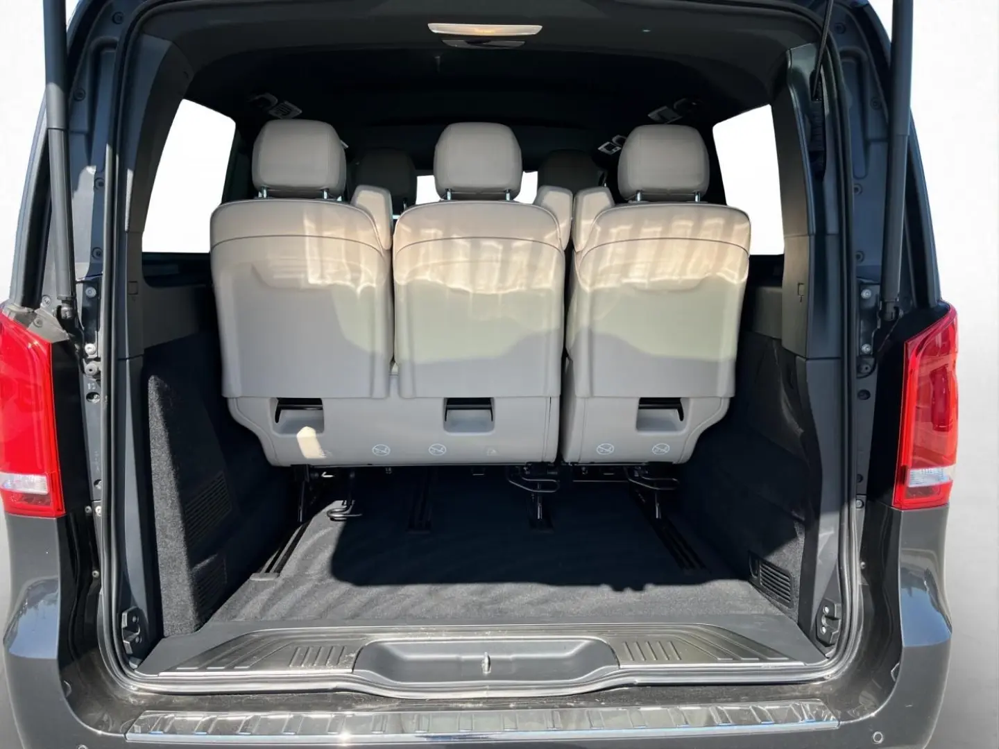 V 220 d AVANTGARDE EDITION AMG Sound Standh. AHK