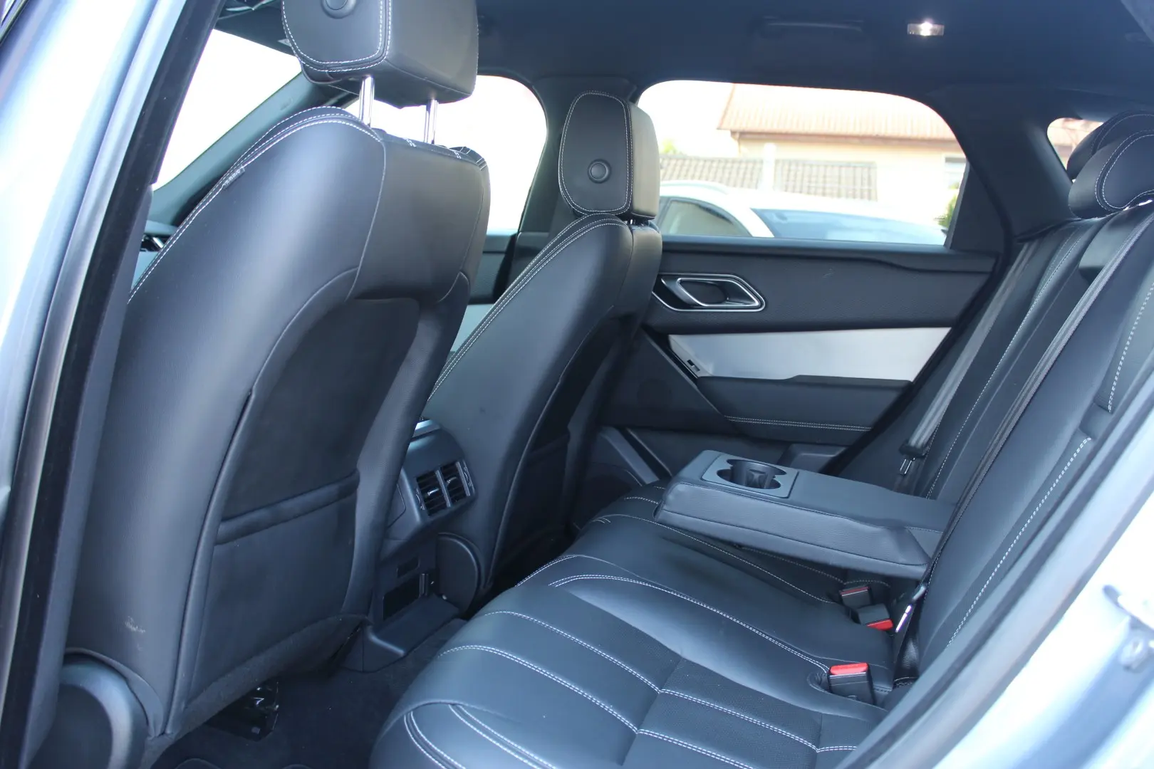 Range Rover Velar R-Dynamic 2.0d Mild-Hybrid 4x4 204CP