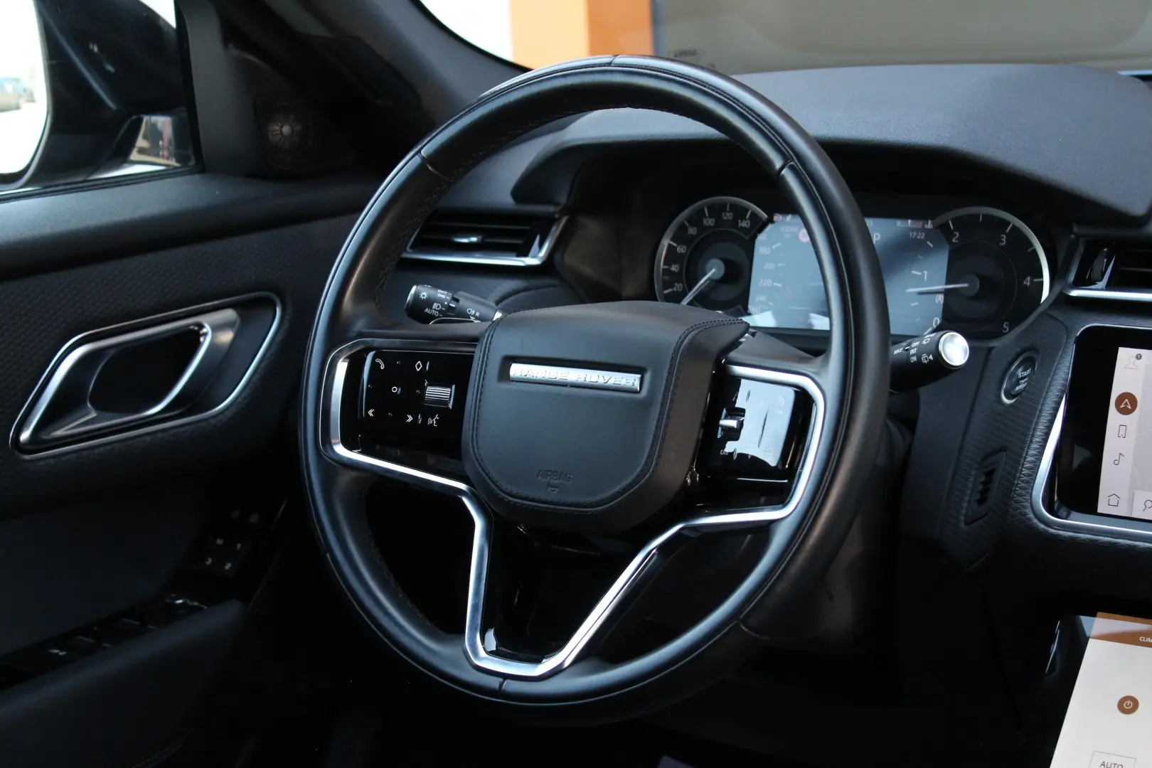 Range Rover Velar R-Dynamic 2.0d Mild-Hybrid 4x4 204CP