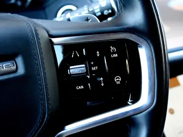 Range Rover Velar R-Dynamic 2.0d Mild-Hybrid 4x4 204CP
