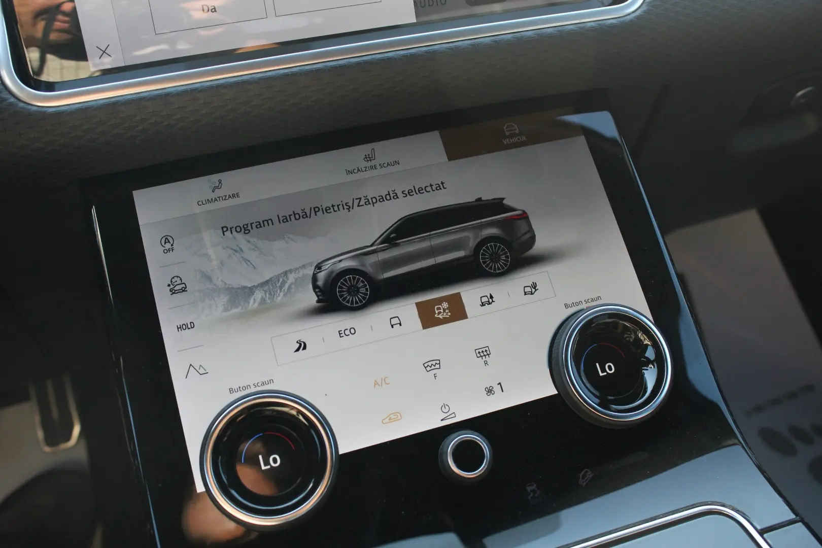 Range Rover Velar R-Dynamic 2.0d Mild-Hybrid 4x4 204CP