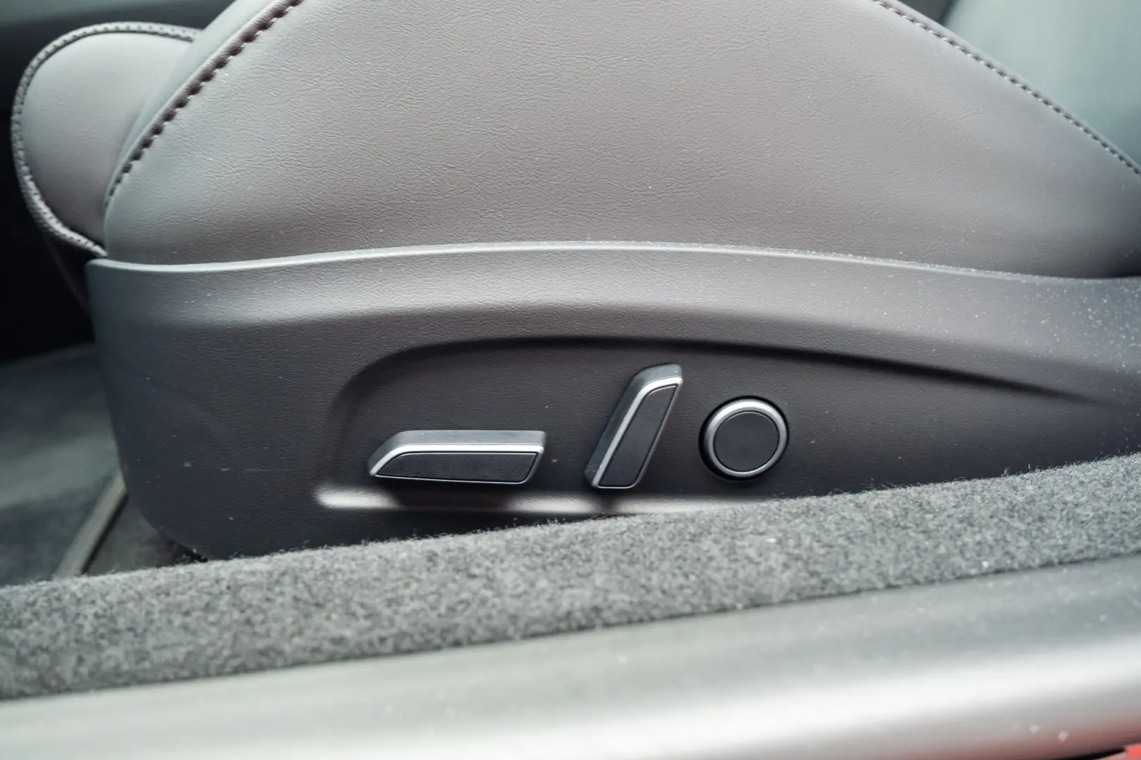 TESLA MODEL 3 PERFORMANCE