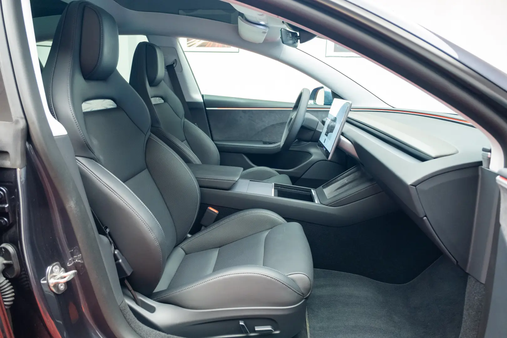 TESLA MODEL 3 PERFORMANCE