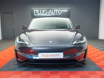 TESLA MODEL 3 PERFORMANCE