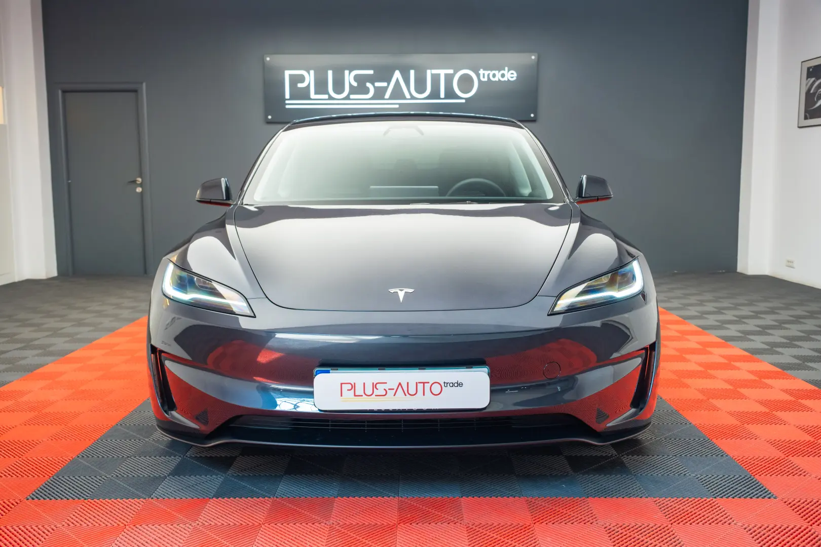 TESLA MODEL 3 PERFORMANCE