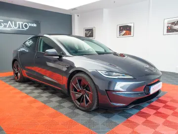TESLA MODEL 3 PERFORMANCE