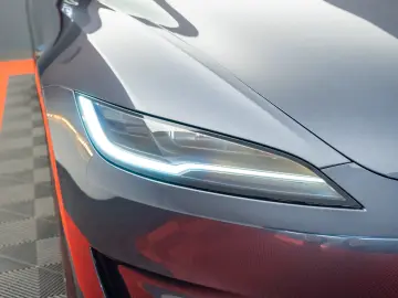 TESLA MODEL 3 PERFORMANCE