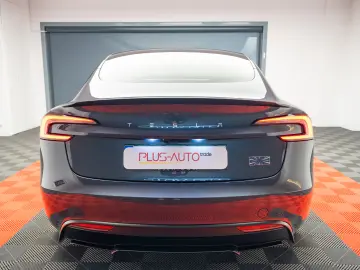 TESLA MODEL 3 PERFORMANCE