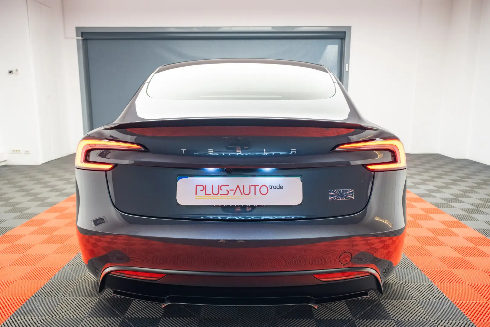 TESLA MODEL 3 PERFORMANCE