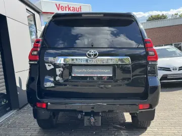 Land Cruiser 2.8 Executive