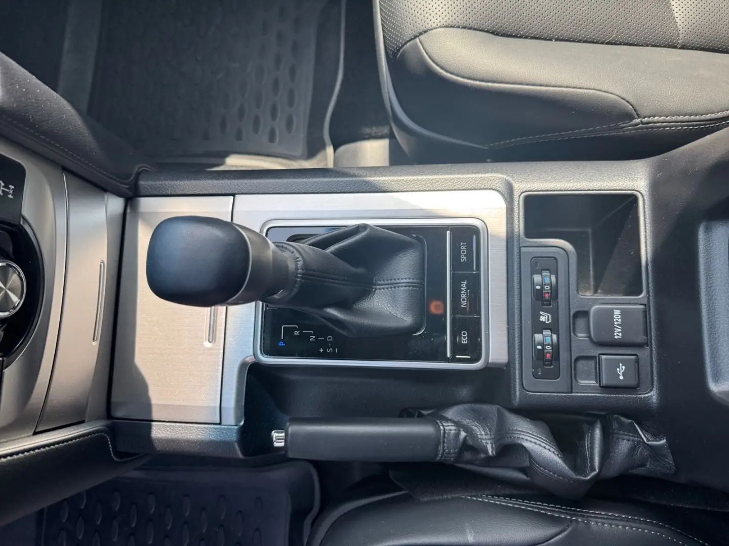 Land Cruiser 2.8 D-4D Automatik Executive *AHK*