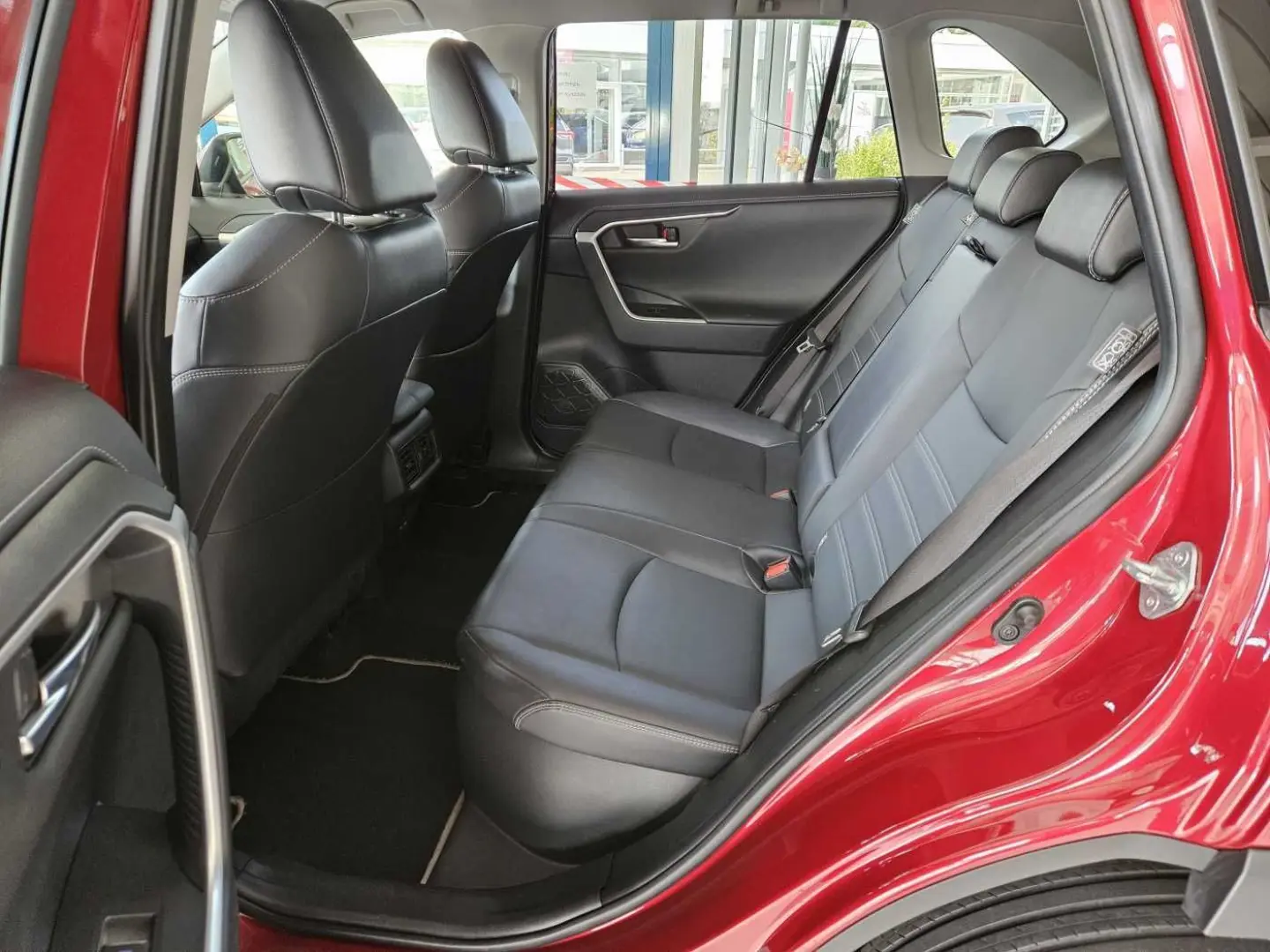 RAV4 2.5 Hybrid Team DK Leder Einparkhilfe vorne