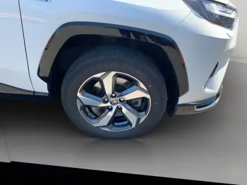 RAV 4 Plug-in-Hybrid 4x4 1. Hand/Relax-Garantie*