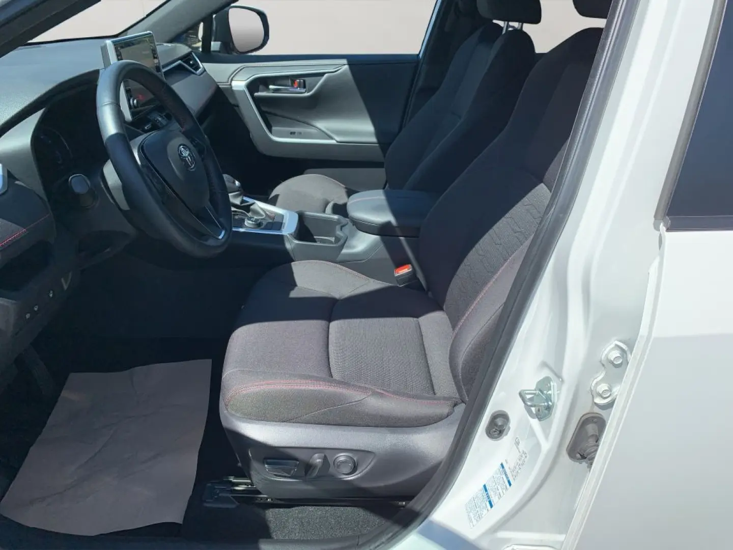 RAV 4 Plug-in-Hybrid 4x4 1. Hand/Relax-Garantie*