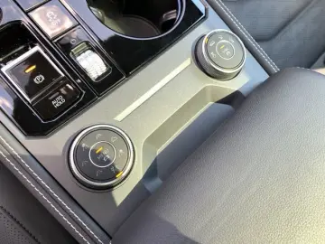 Touareg Elegance 3.0 TDI StHz/AHK/Pano/Luft/4Len
