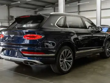 Bentayga 4.0 V8 Azure EWB/New Model